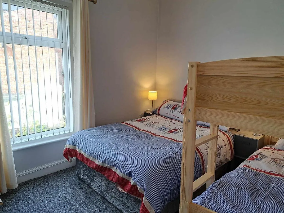 Cosy 2-Bed Cottage - Free Wifi Bridlington 0*,  Wielka Brytania