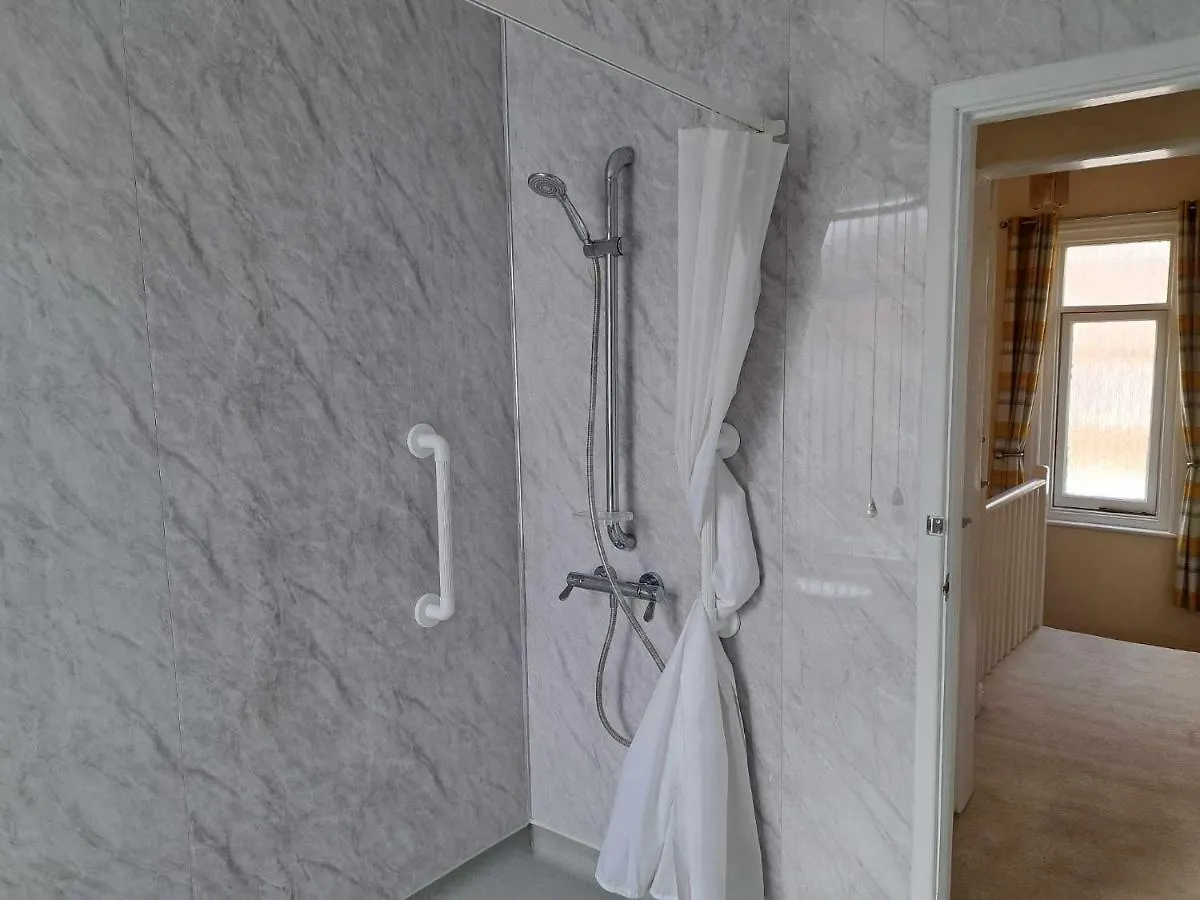 Cosy 2-Bed Cottage - Free Wifi Bridlington 0*,
