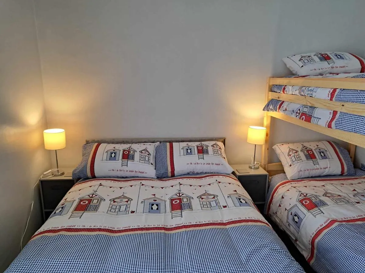 Cosy 2-Bed Cottage - Free Wifi Bridlington